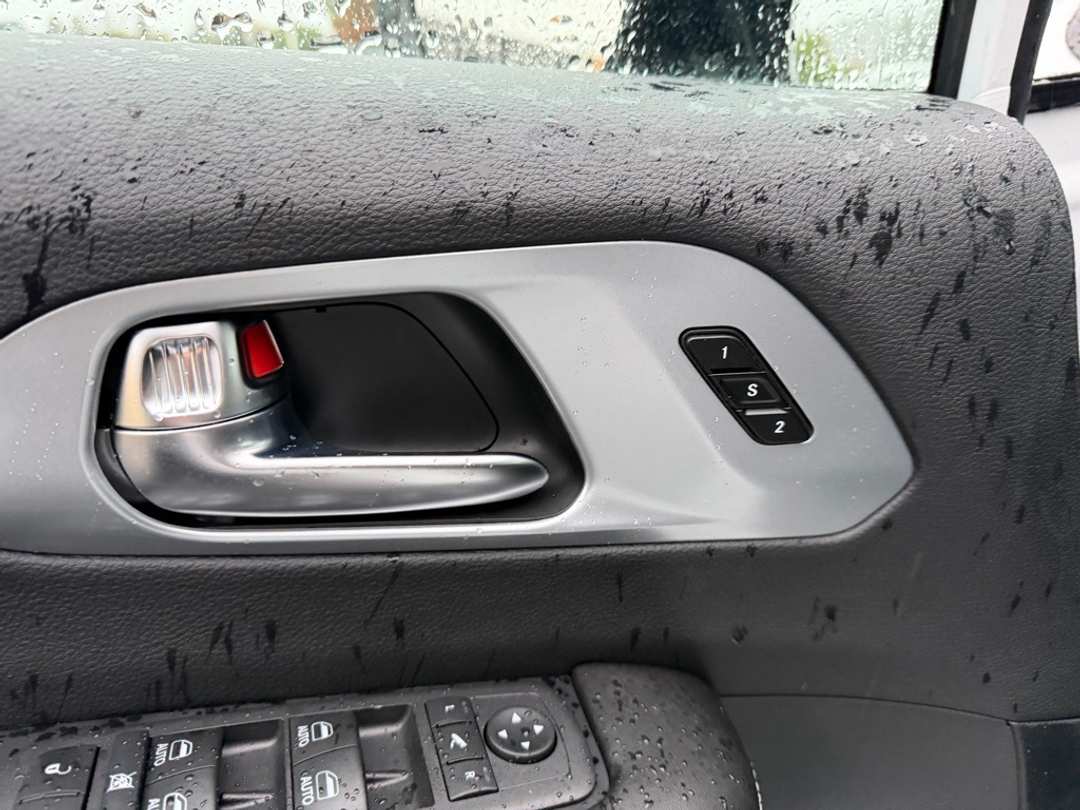 2026 Chrysler Pacifica Limited - Image 14