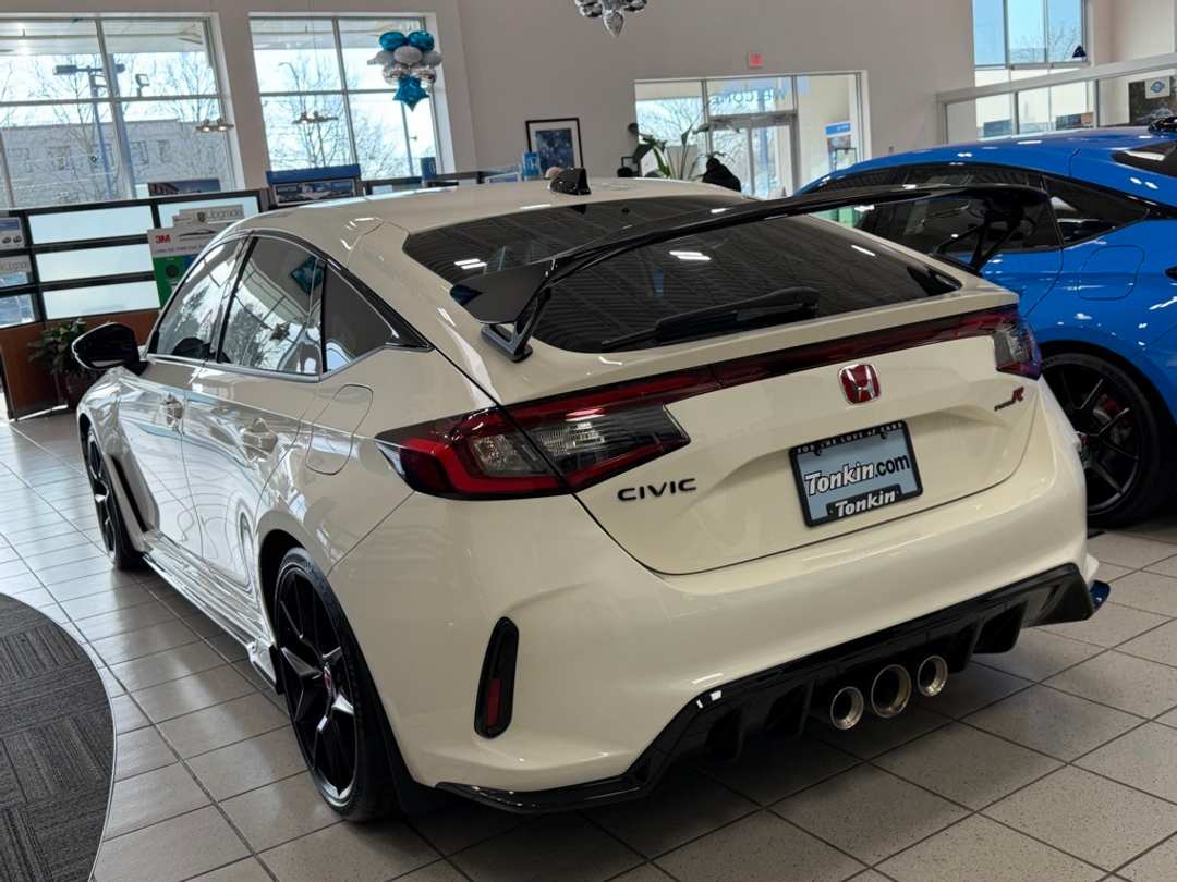2024 Honda Civic Type R - Image 5