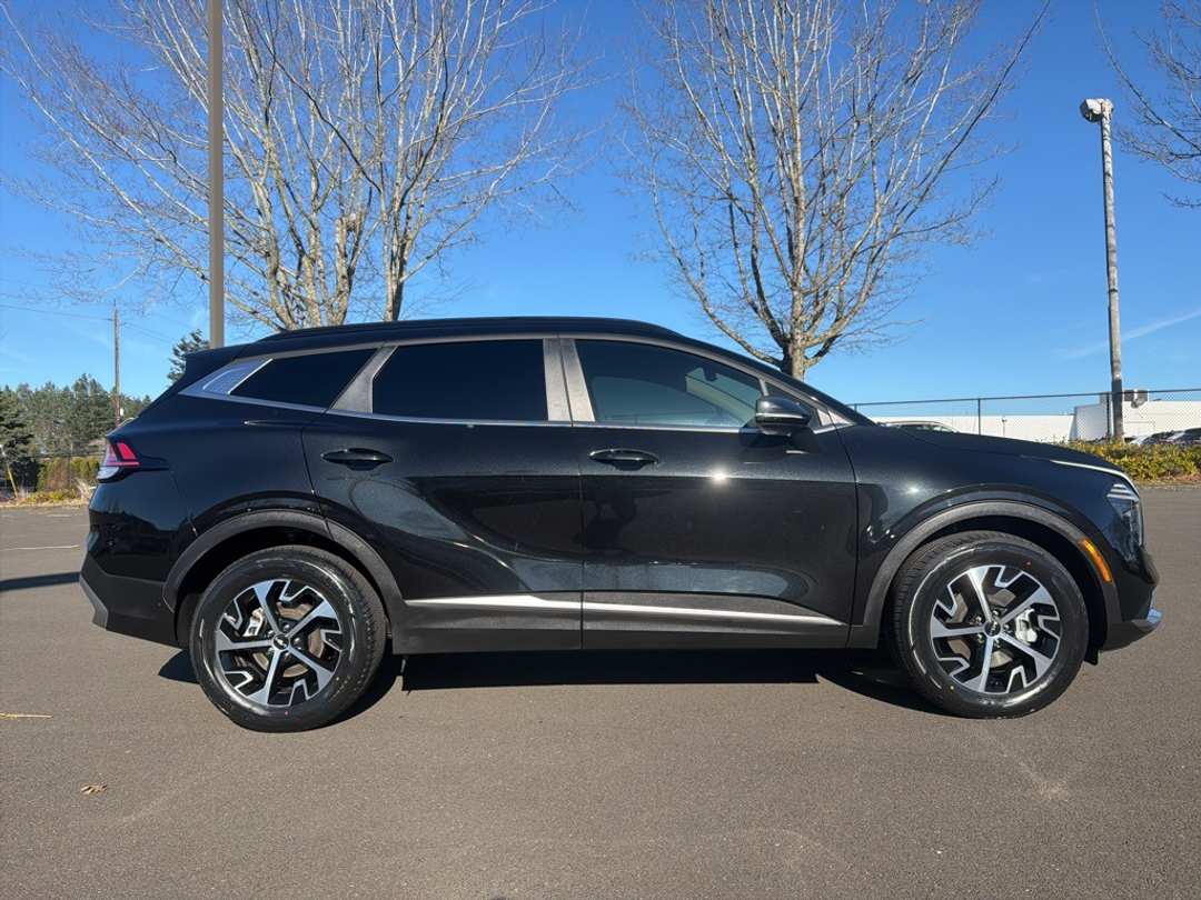 2024 Kia Sportage EX - Image 8