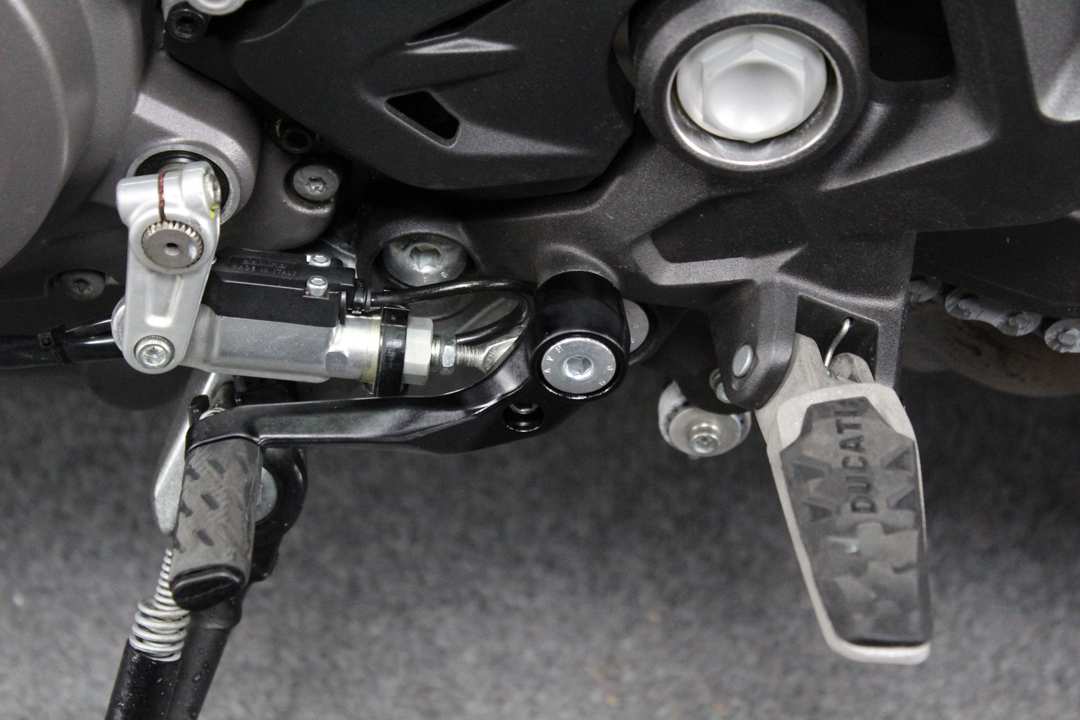 2024 Ducati Monster 30Th Anniversario - Image 17