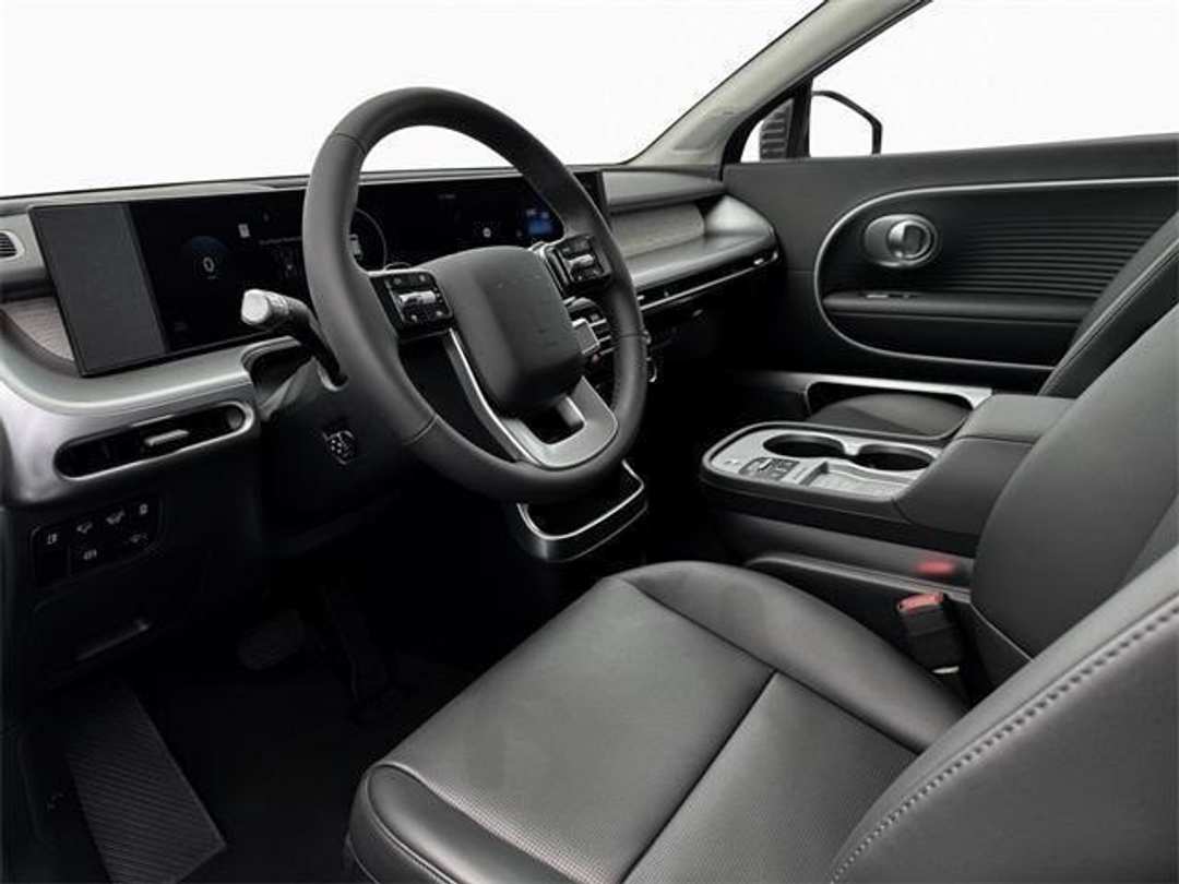 2026 Hyundai Ioniq 9 Performance Limited - Image 14