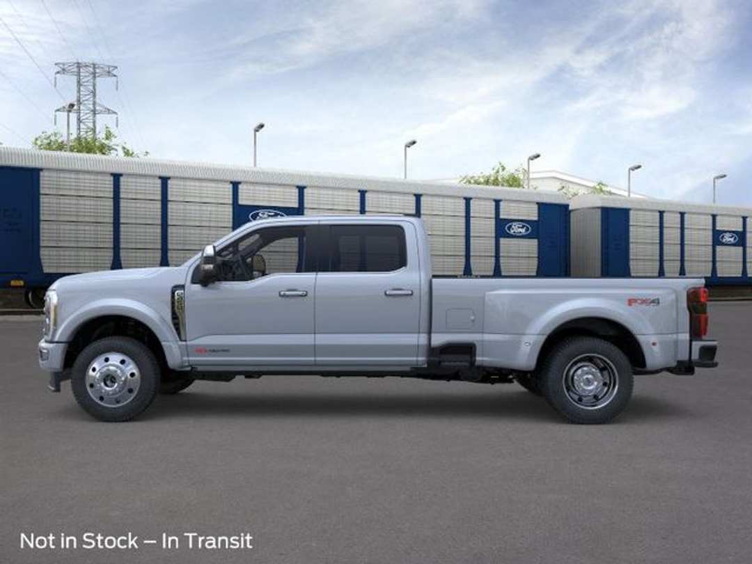 2026 Ford F-450Sd Platinum - Image 3
