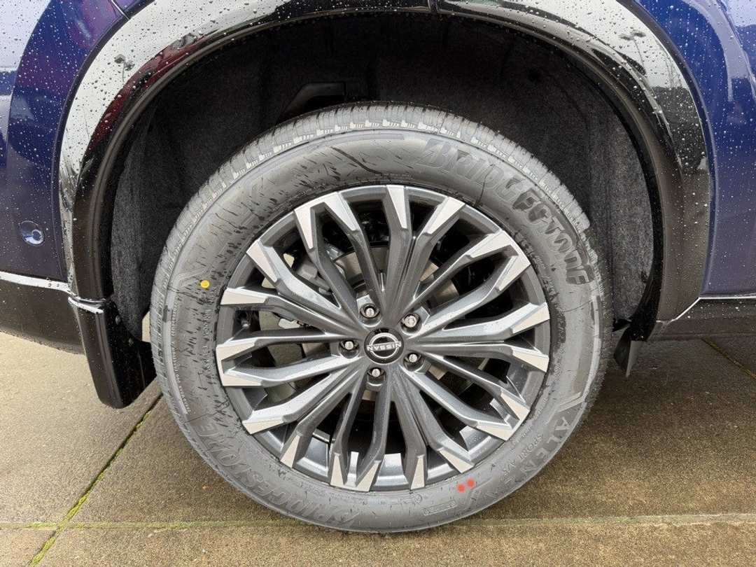 2026 Nissan Rogue Platinum - Image 10