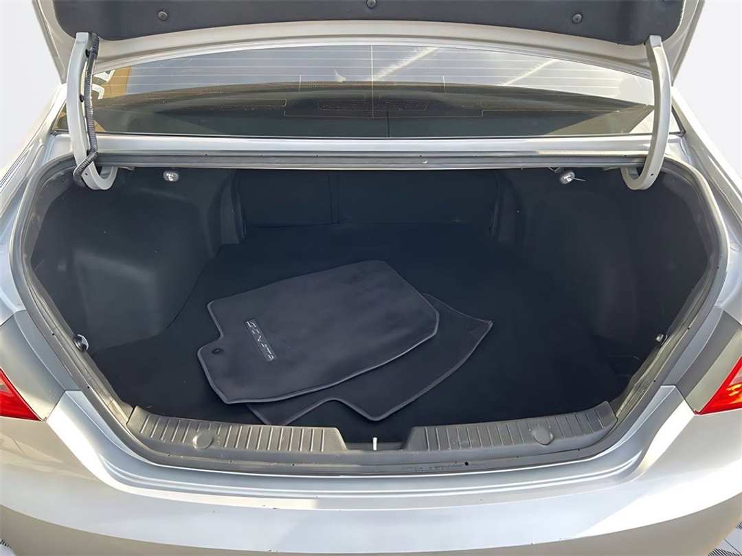 2012 Hyundai Sonata GLS - Image 13