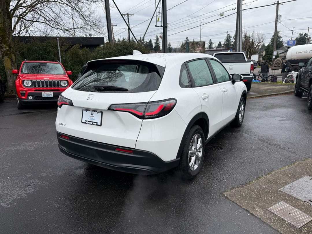 2025 Honda HR-V LX - Image 9