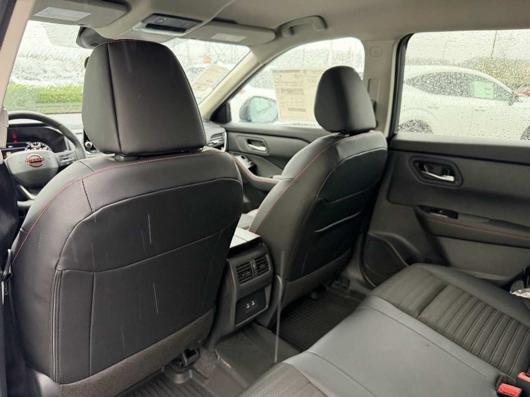 2026 Nissan Rogue Rock Creek - Image 31