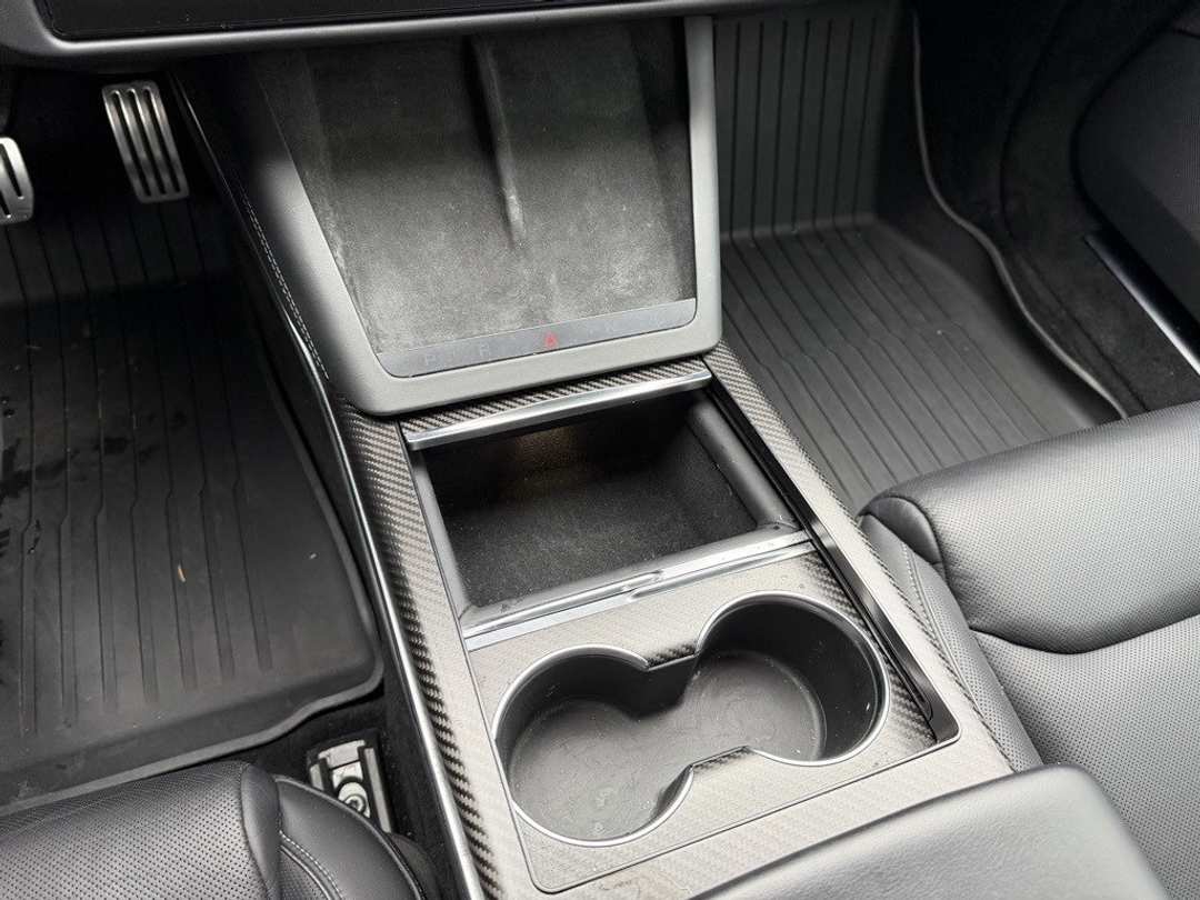 2021 Tesla Model S Plaid - Image 27