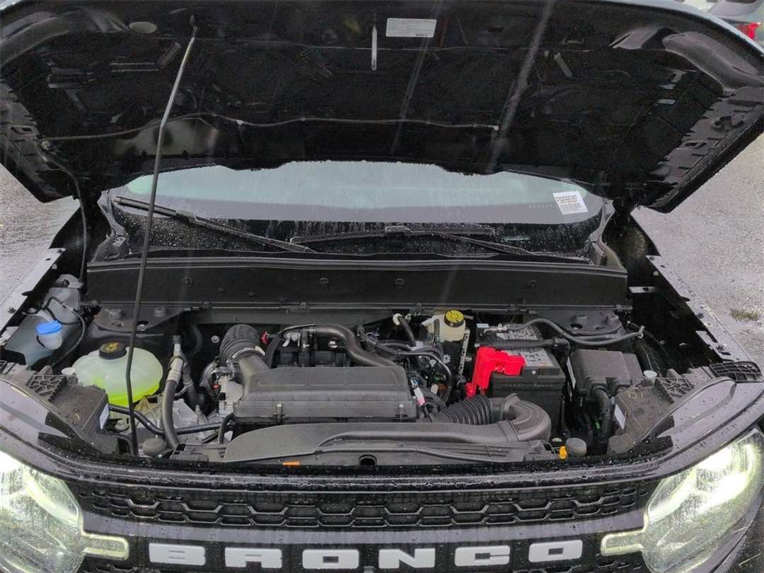 2025 Ford Bronco Sport Outer Banks - Image 32