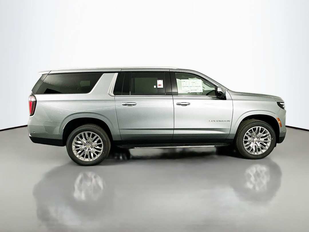 2025 Chevrolet Suburban LS - Image 8