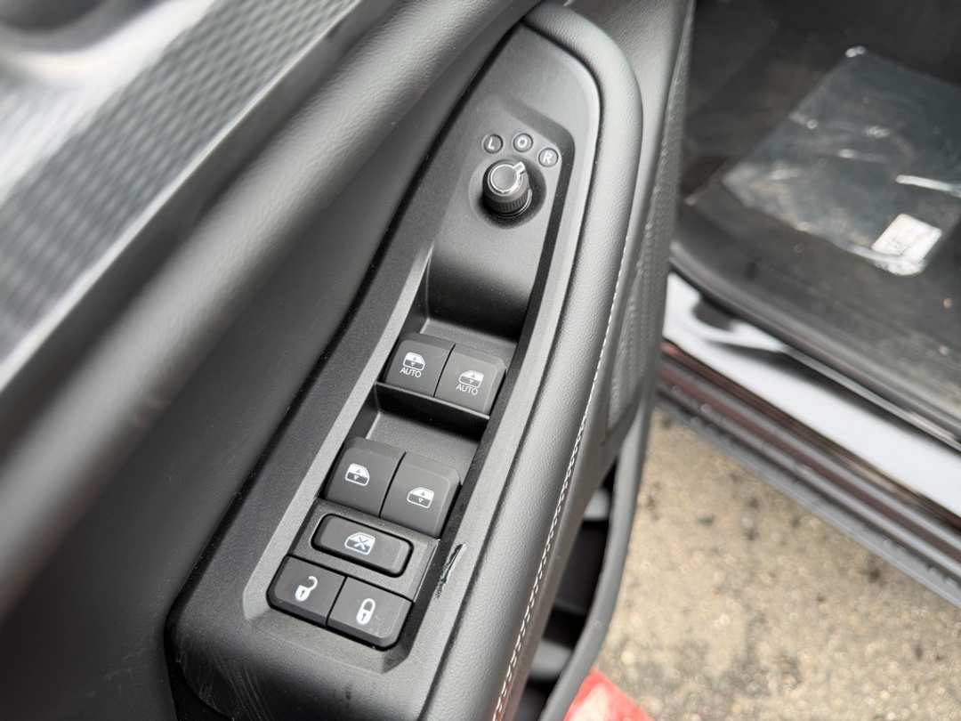 2025 Jeep Grand Cherokee Laredo X - Image 14