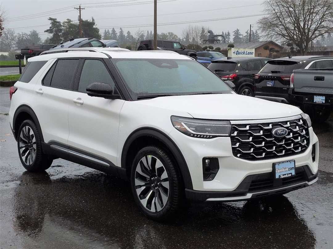2026 Ford Explorer Platinum - Image 7