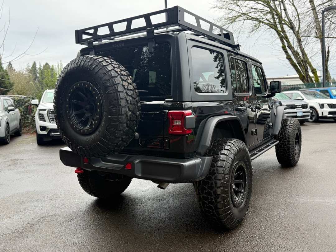 2025 Jeep Wrangler Rubicon - Image 15