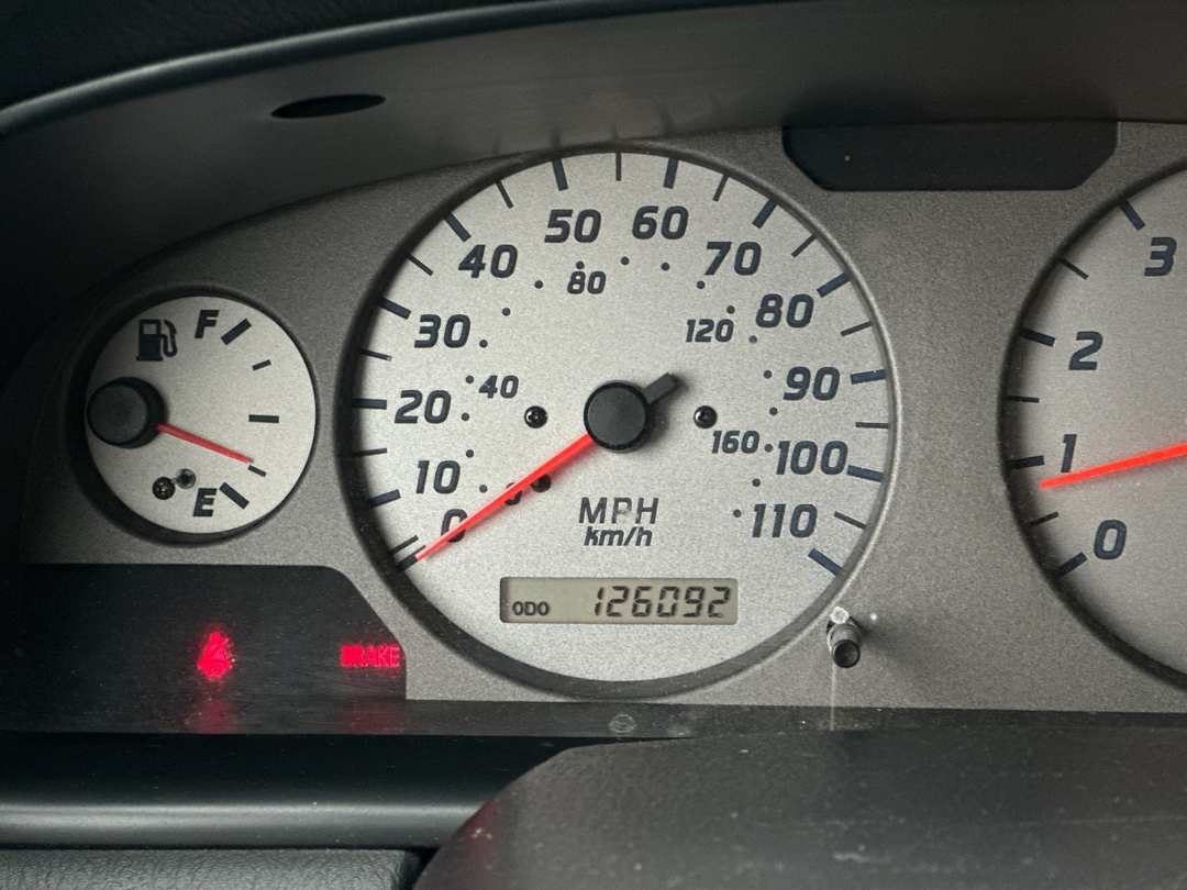 2001 Nissan Frontier SE - Image 24