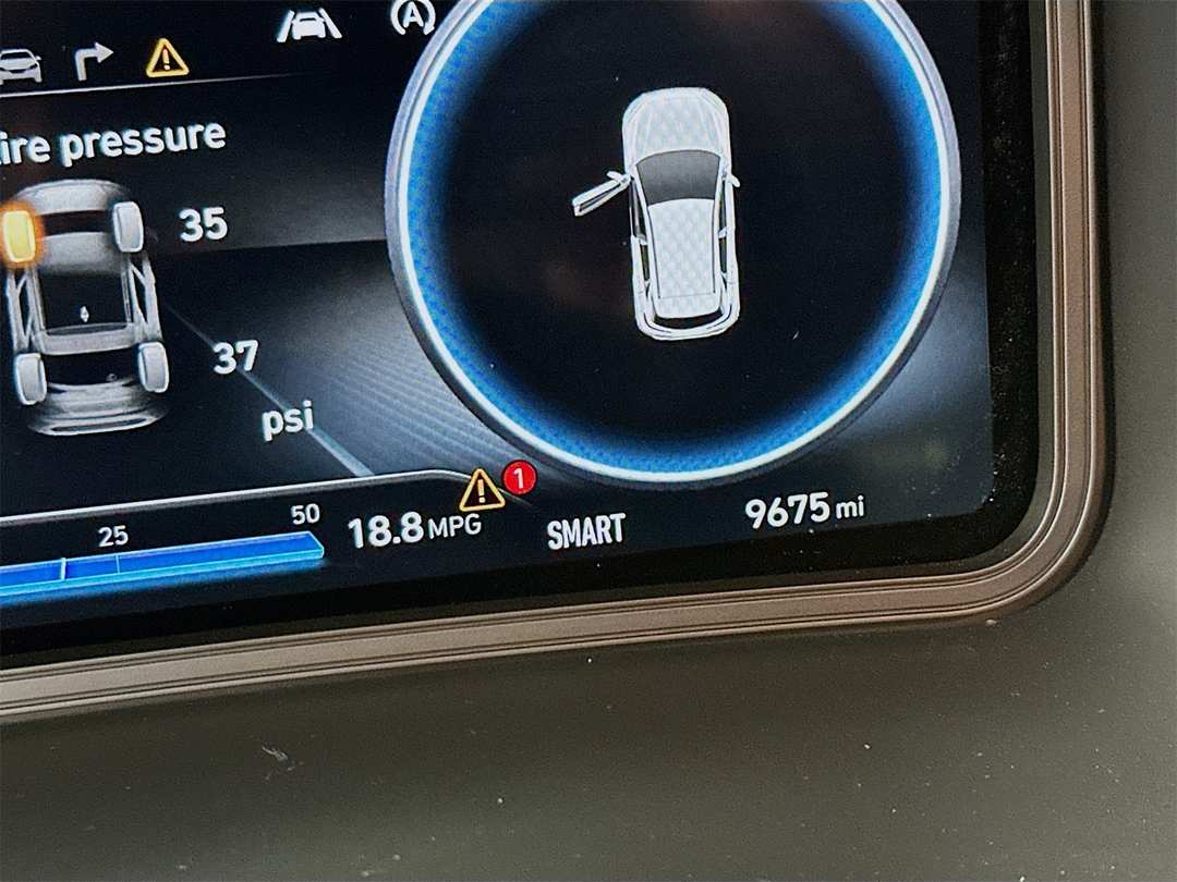 2023 Hyundai Kona Limited - Image 12