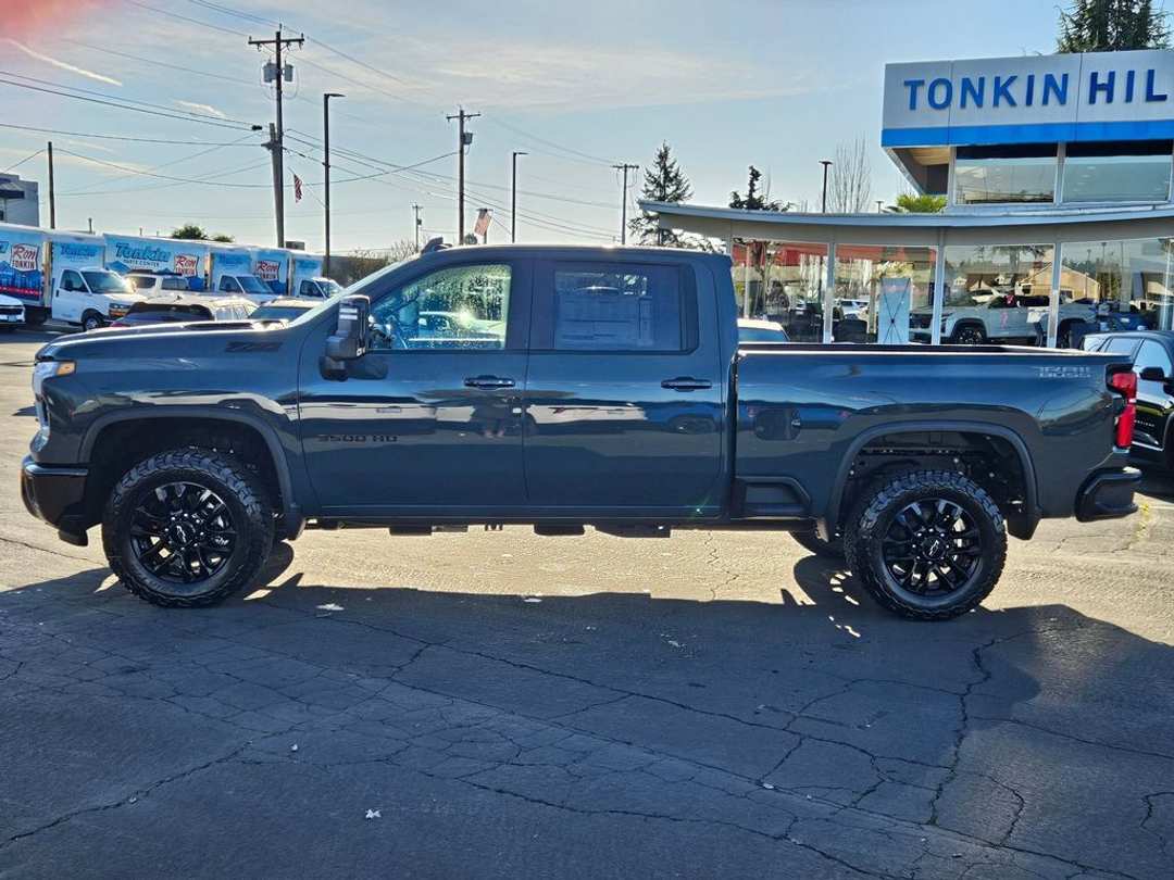 2026 Chevrolet Silverado 3500Hd LT - Image 3
