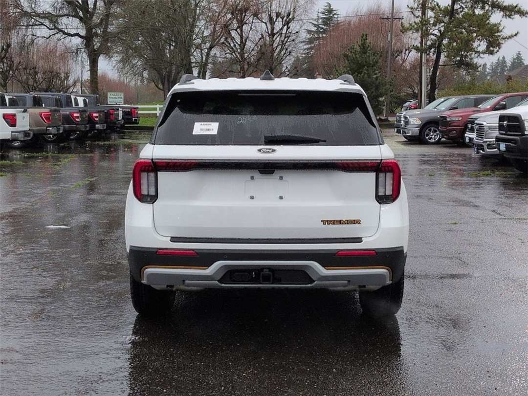 2026 Ford Explorer Tremor - Image 4