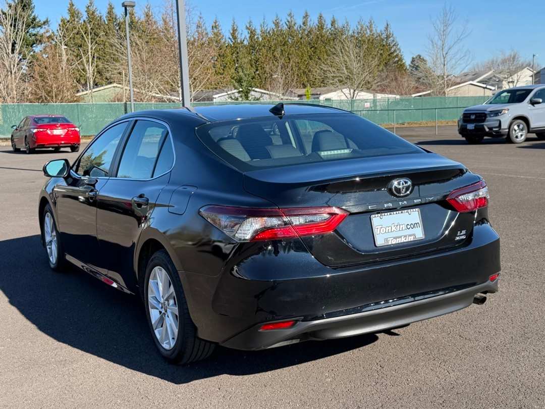 2024 Toyota Camry LE - Image 7