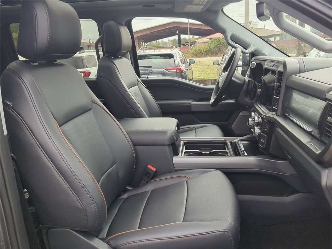 2026 Ford F-350Sd Lariat - Image 32