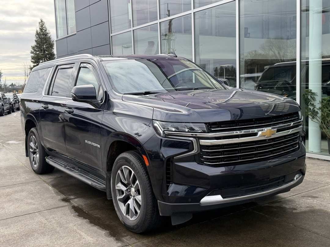 2022 Chevrolet Suburban LT - Image 2
