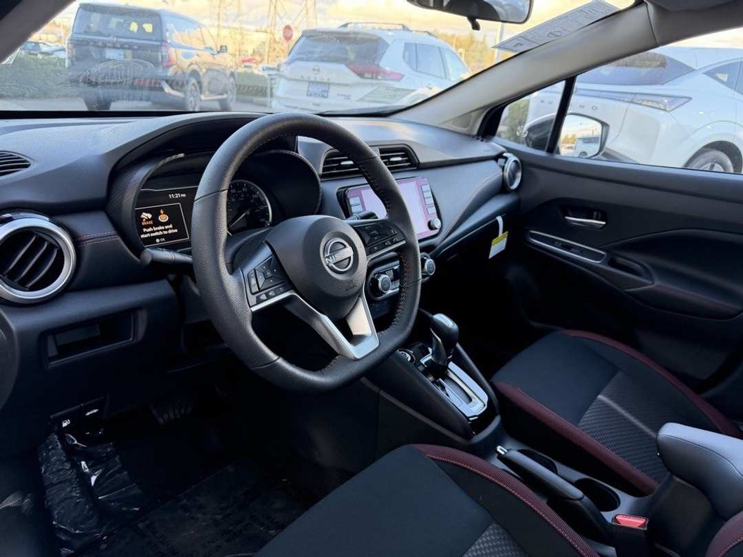 2025 Nissan Versa 1.6 SR - Image 15