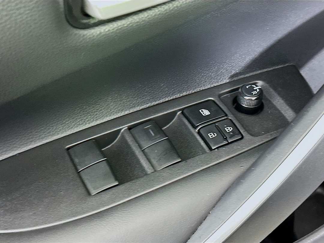 2024 Toyota Corolla SE - Image 19