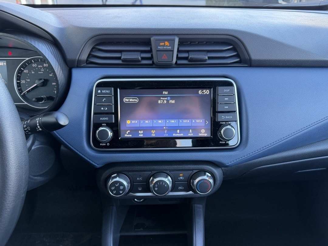 2025 Nissan Versa 1.6 SV - Image 20