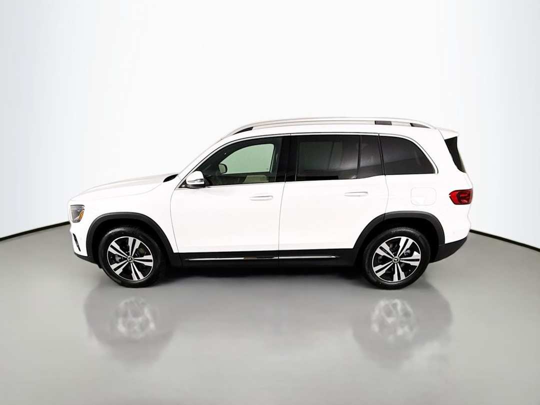 2025 Mercedes-Benz GLB GLB 250 - Image 2