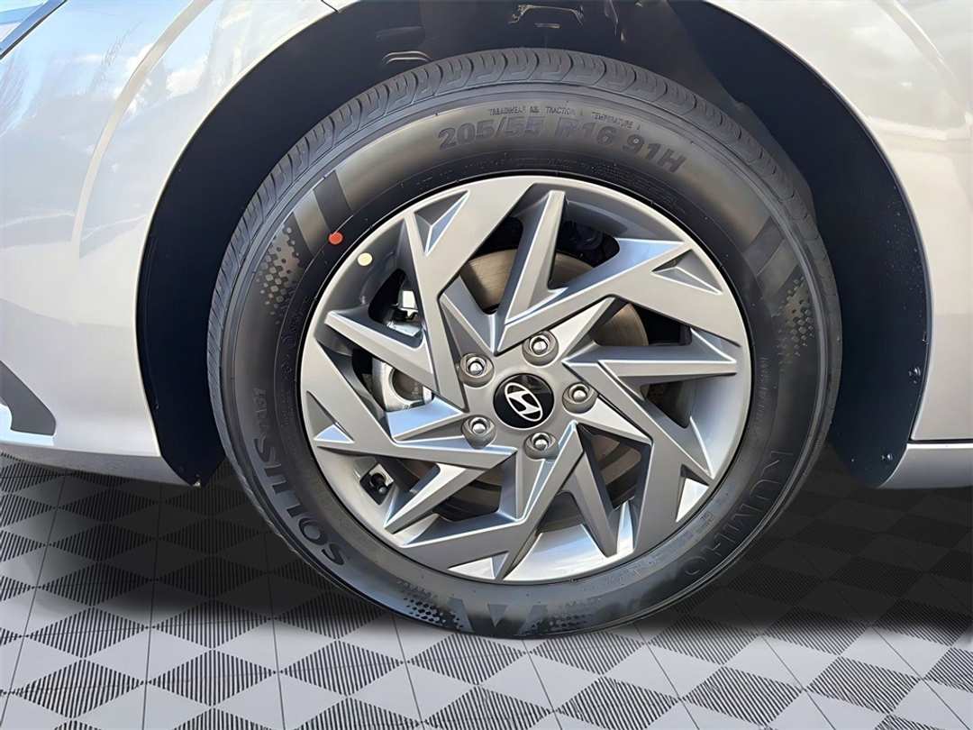 2026 Hyundai Elantra Blue - Image 24