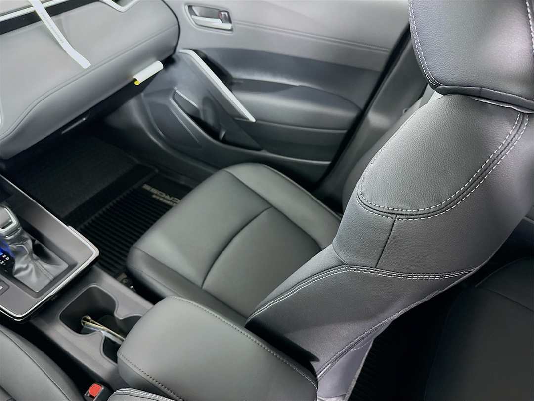 2026 Toyota Corolla Cross XLE - Image 25