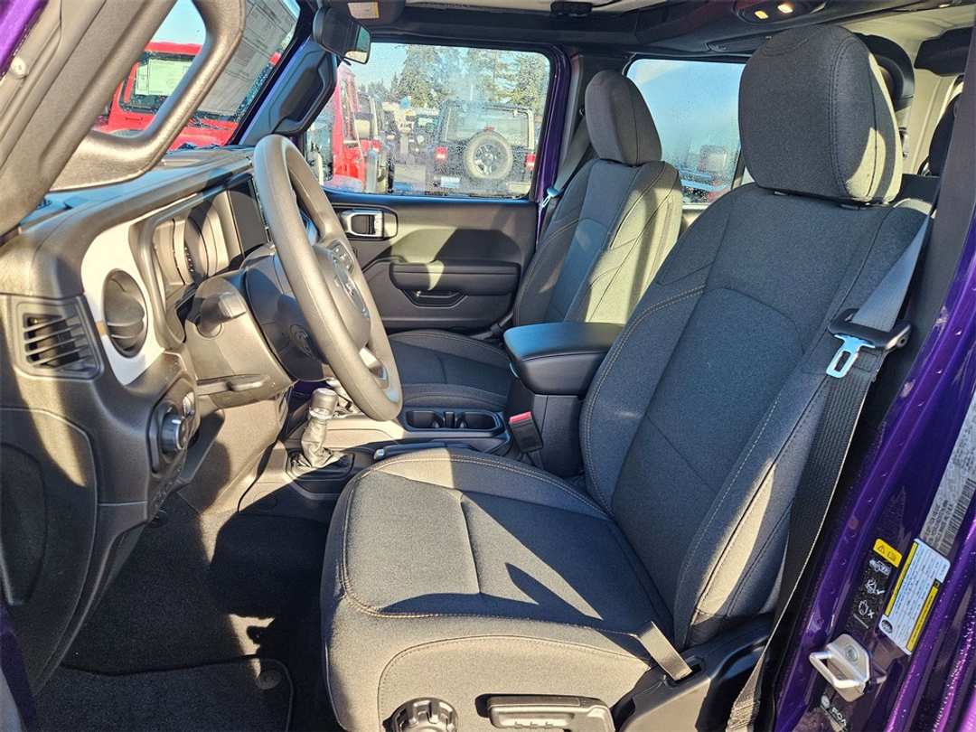 2026 Jeep Gladiator Sport - Image 14