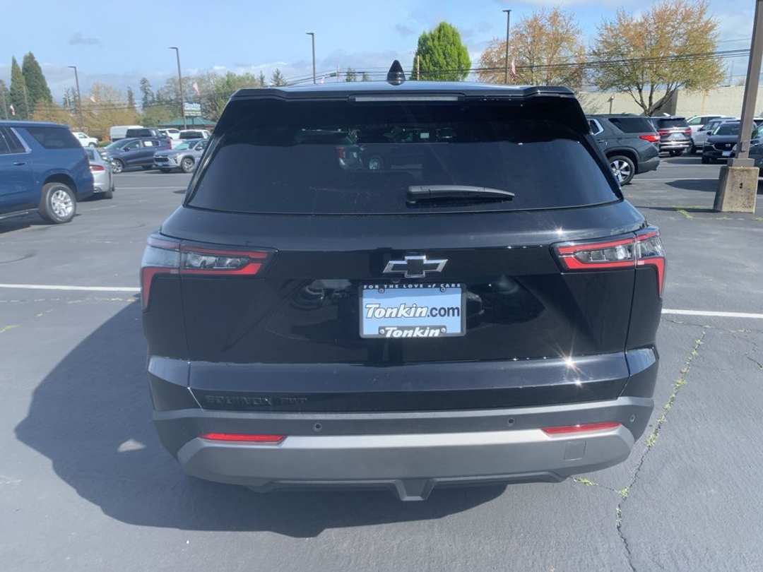 2025 Chevrolet Equinox LT - Image 3