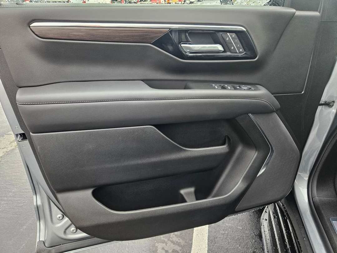 2026 Chevrolet Tahoe LT - Image 10