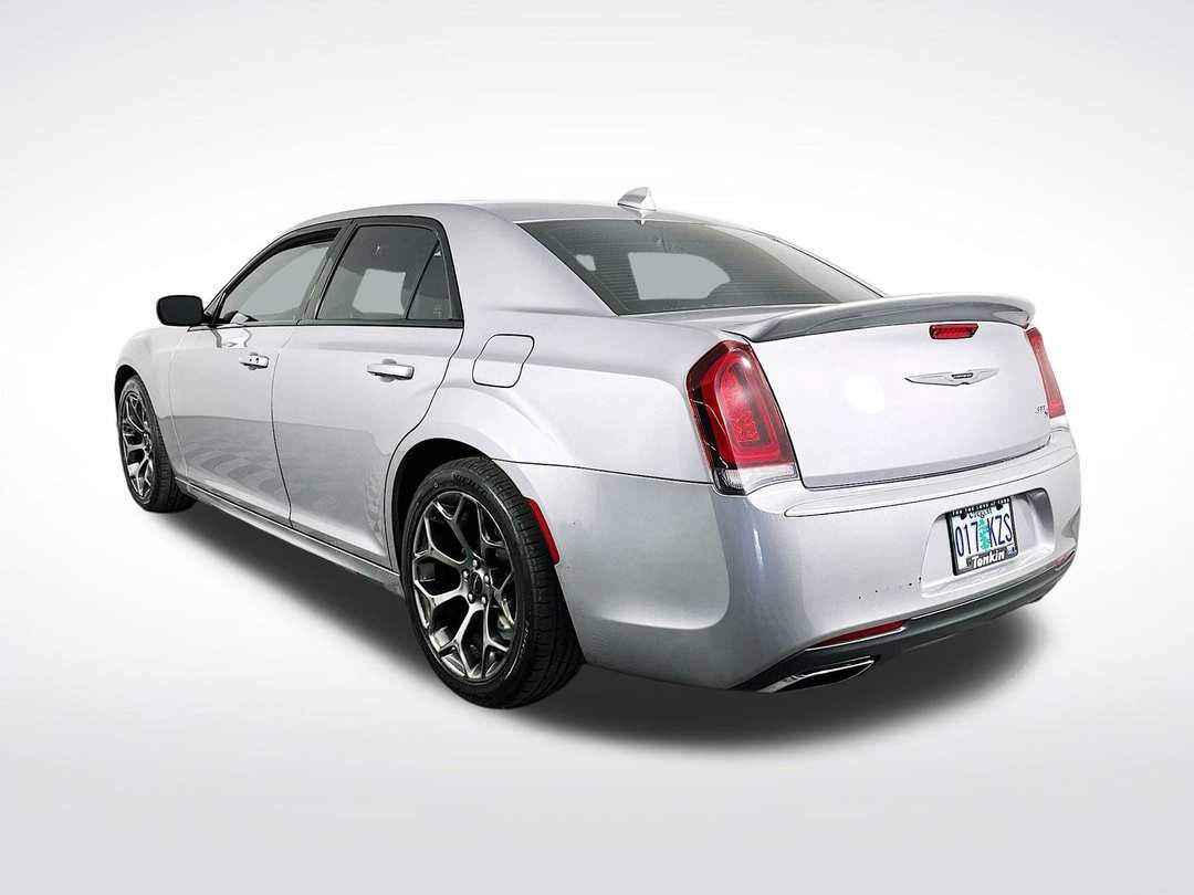 2017 Chrysler 300 S - Image 6