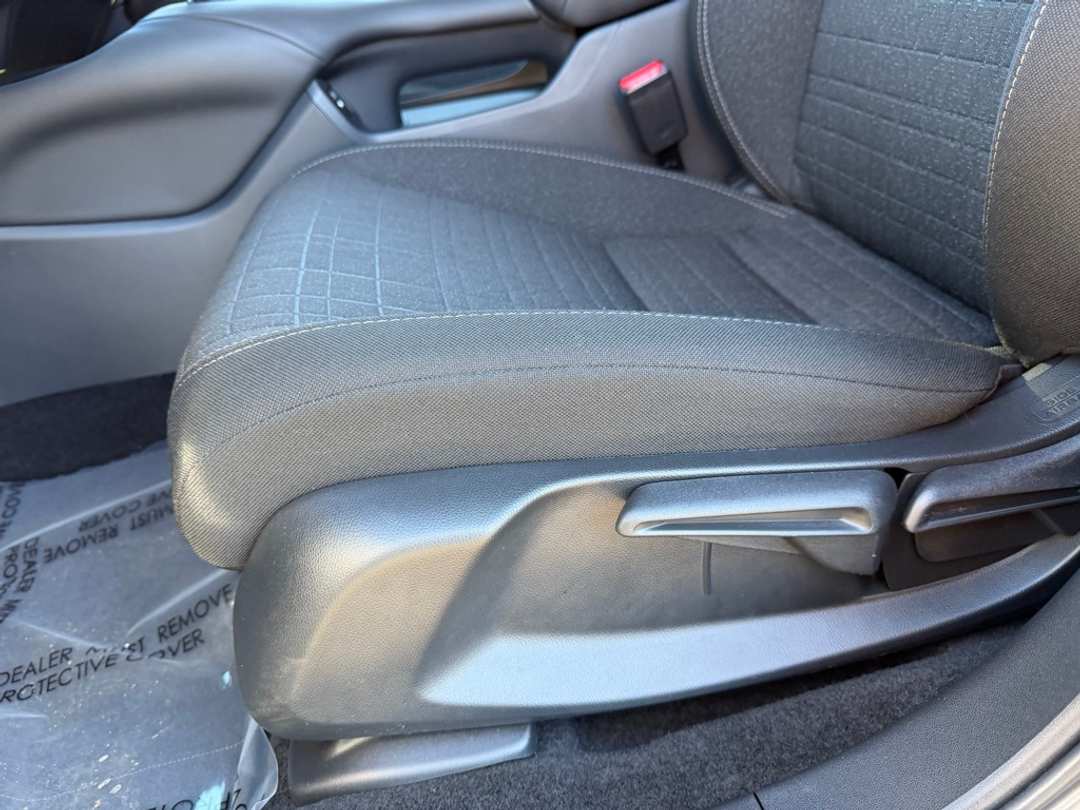 2025 Honda HR-V LX - Image 14