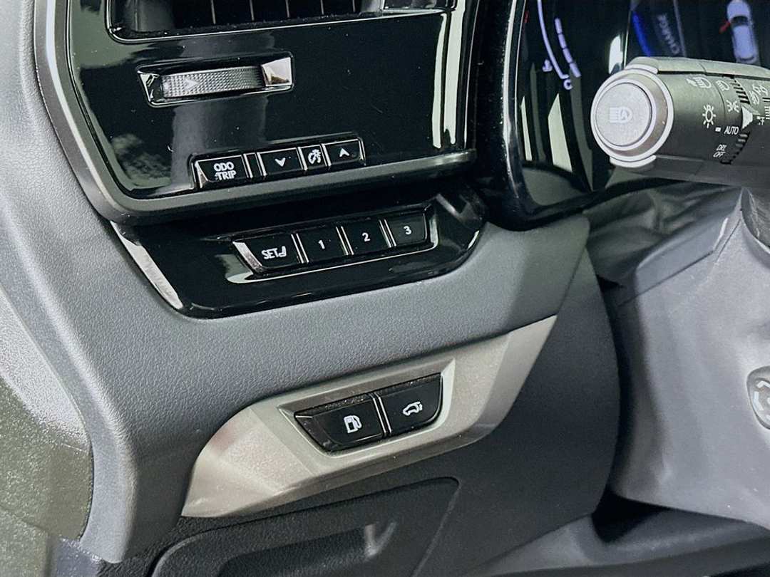 2024 Lexus RX 500h F SPORT Performance - Image 11