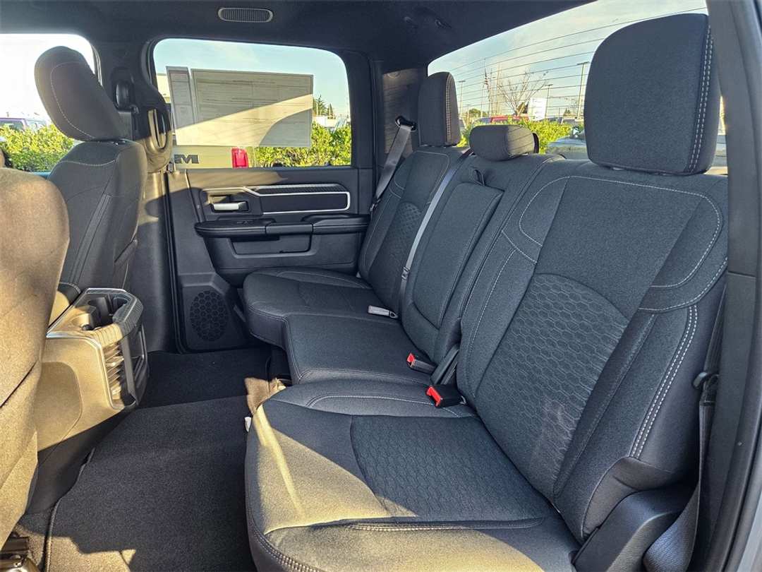 2026 Ram 2500 Big Horn - Image 28