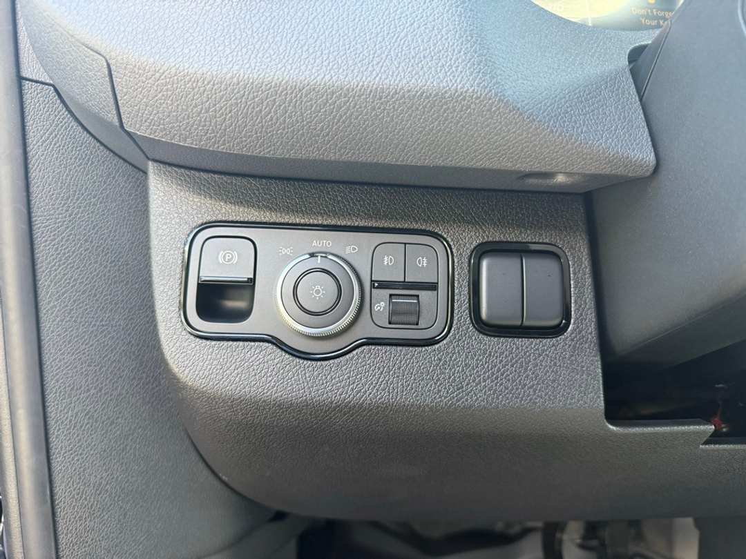 2025 Mercedes-Benz Sprinter 2500 Cargo 144 WB - Image 25