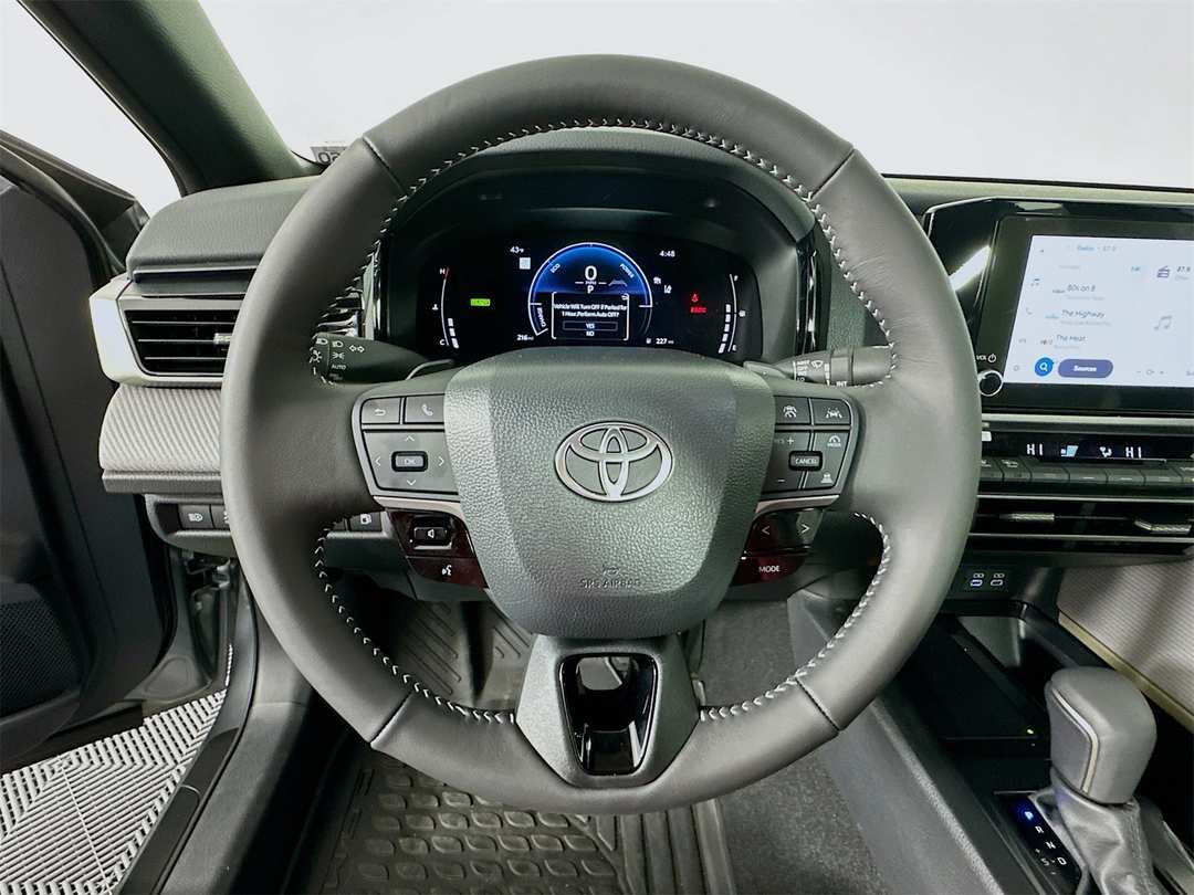 2026 Toyota Camry SE - Image 11