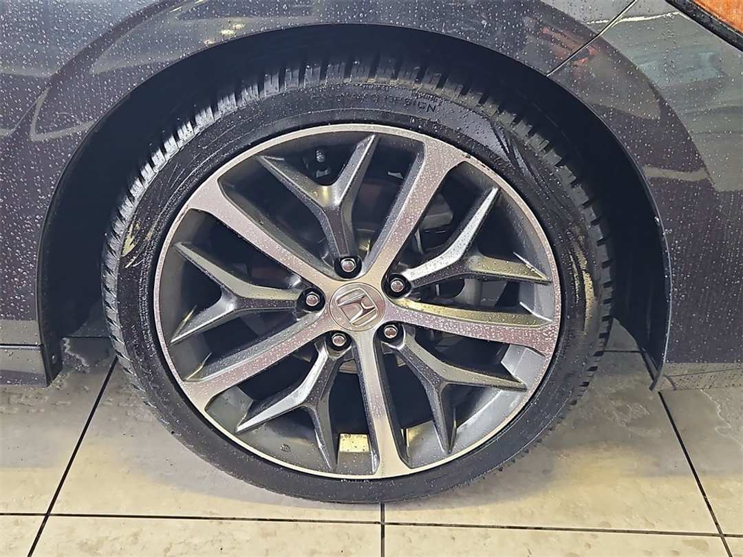 2024 Honda Civic Touring - Image 30