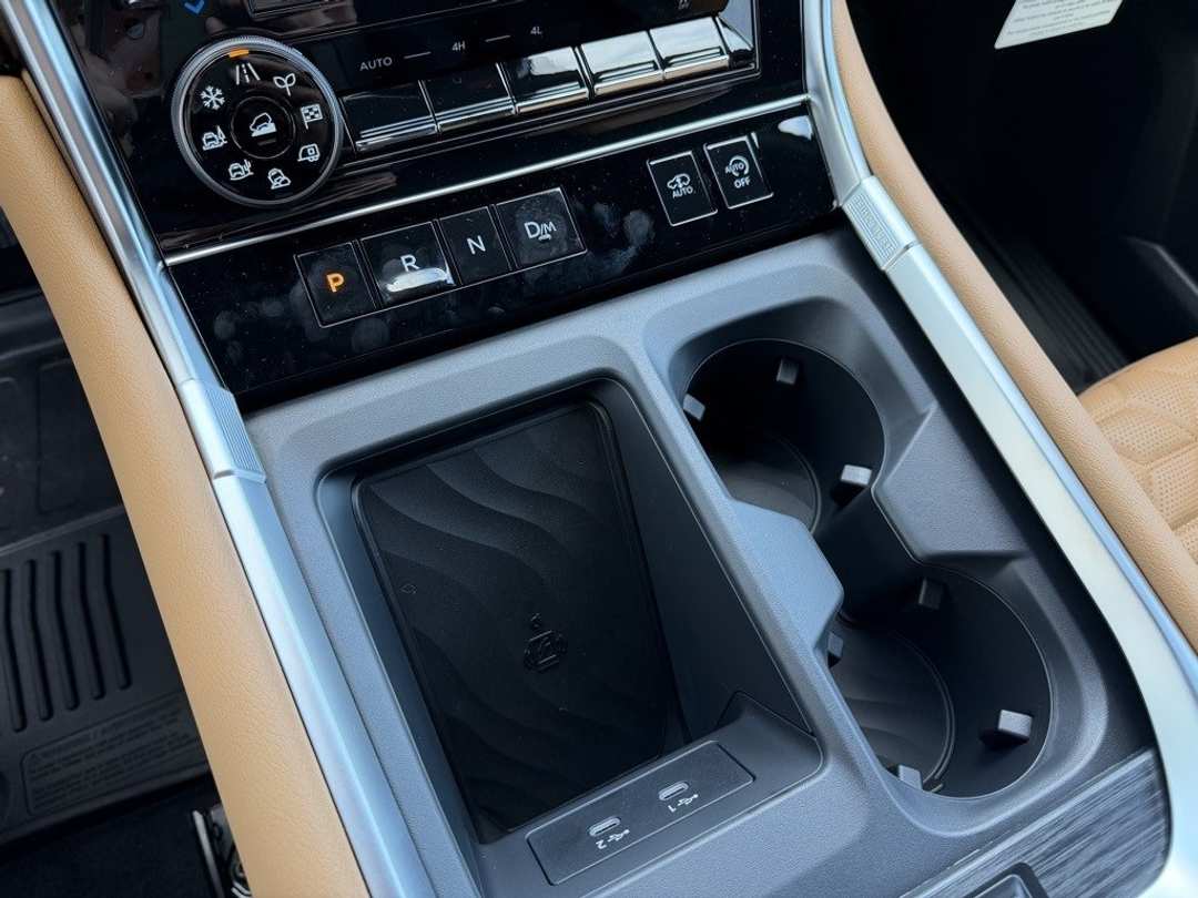 2026 Nissan Armada Platinum Reserve - Image 24