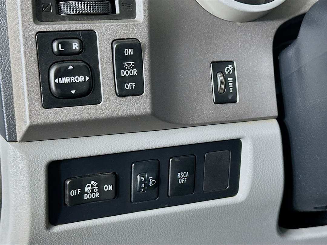 2012 Toyota Tundra Grade - Image 11