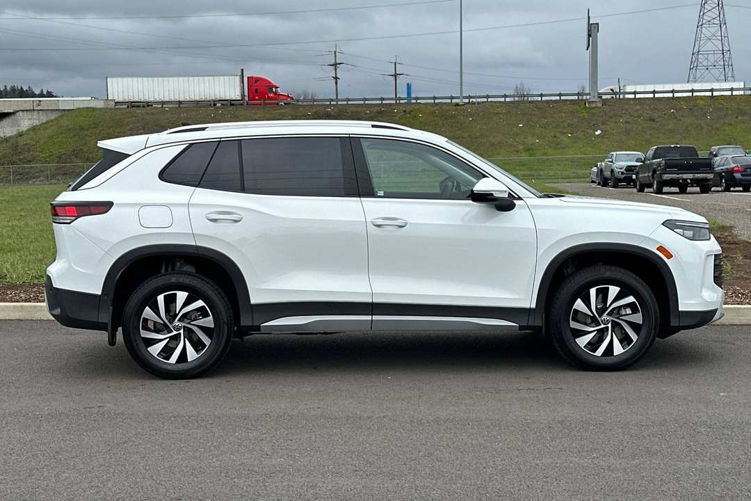 2026 Volkswagen Tiguan 2.0T S - Image 2