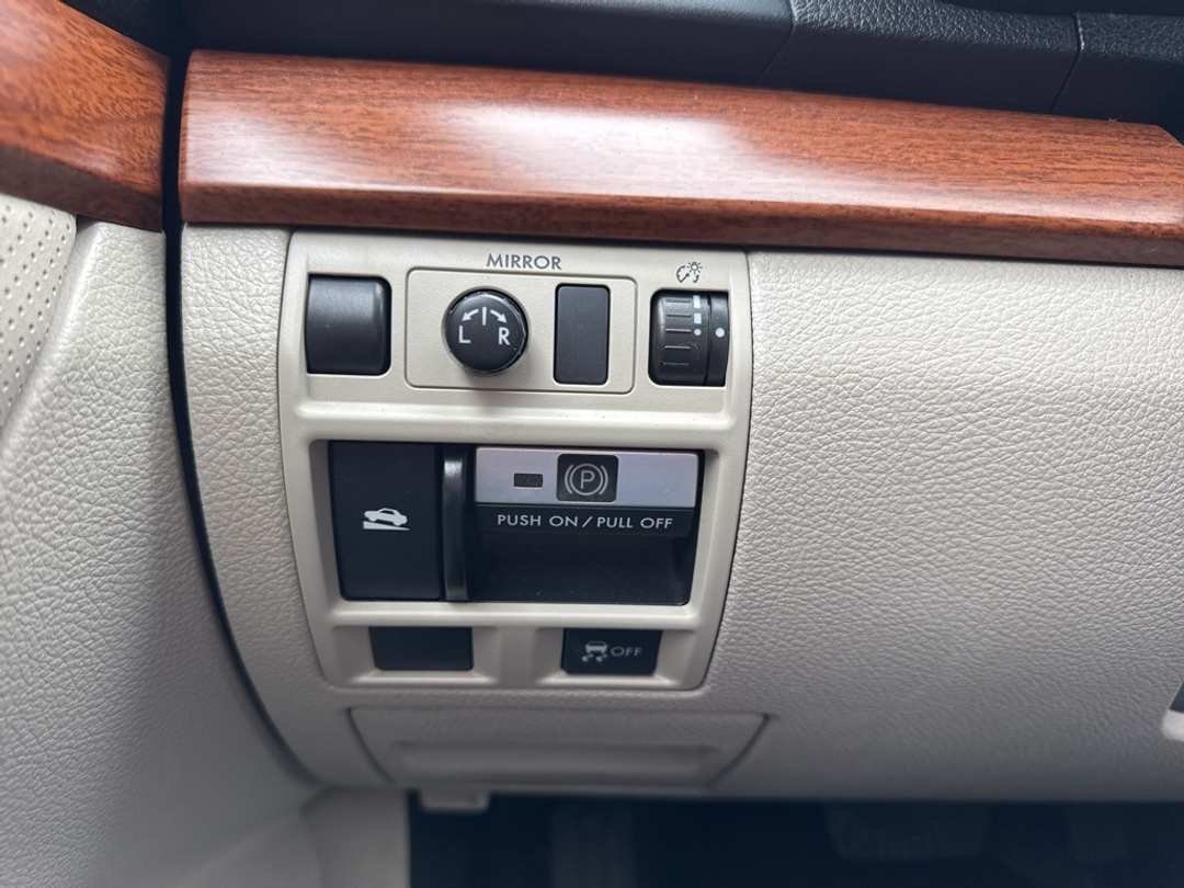 2014 Subaru Outback 3.6R - Image 33