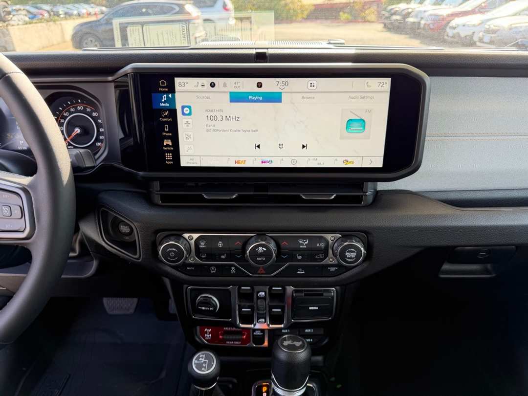 2026 Jeep Wrangler Willys - Image 21