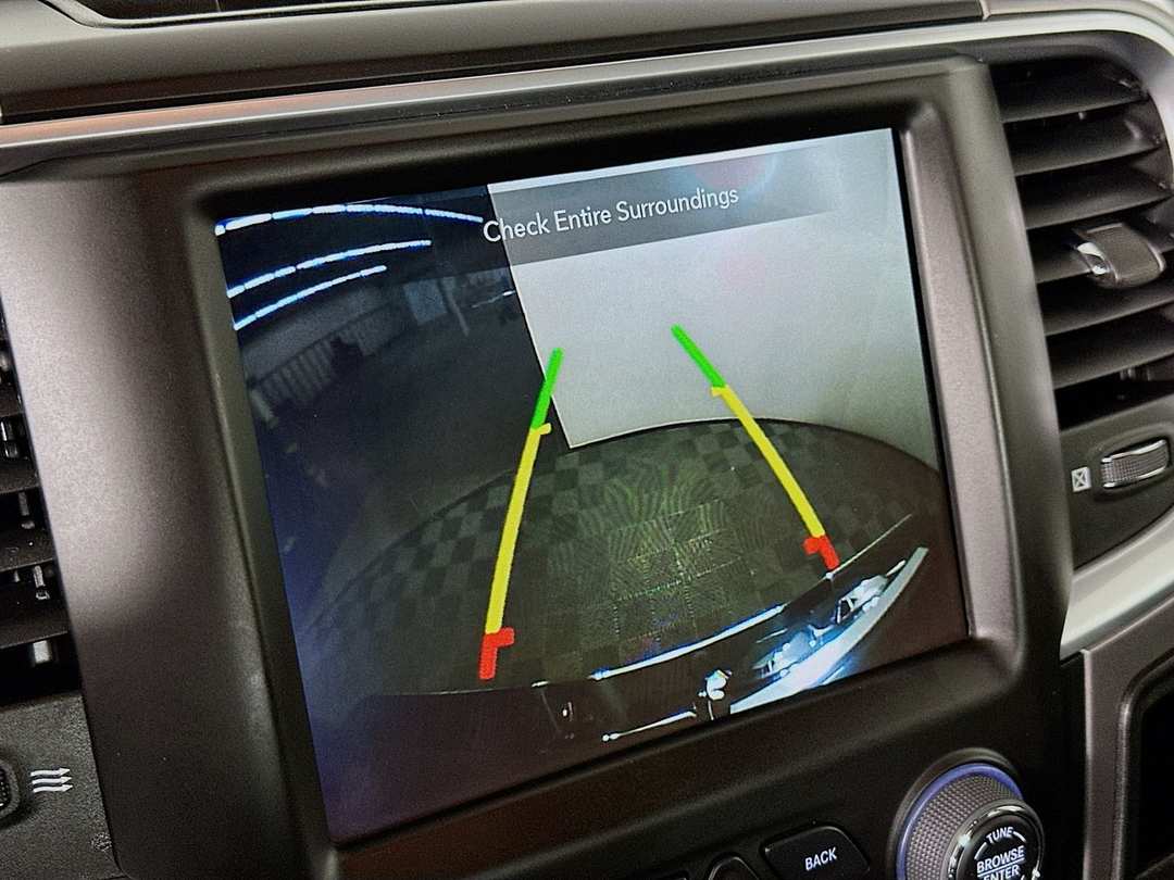 2023 Ram 1500 Classic SLT - Image 15