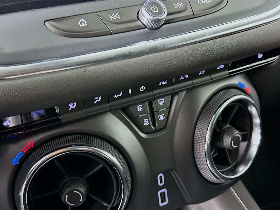 2025 Chevrolet Blazer LT - Image 17