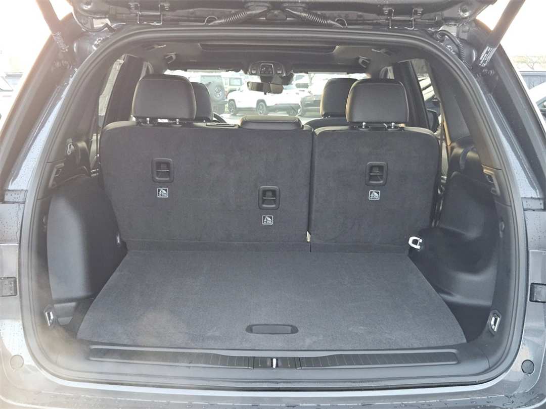 2025 Jeep Grand Cherokee Limited - Image 31