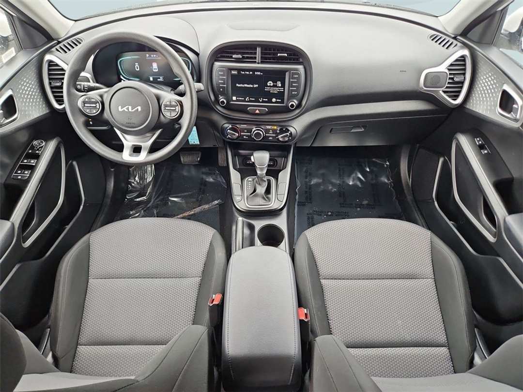 2024 Kia Soul LX - Image 21