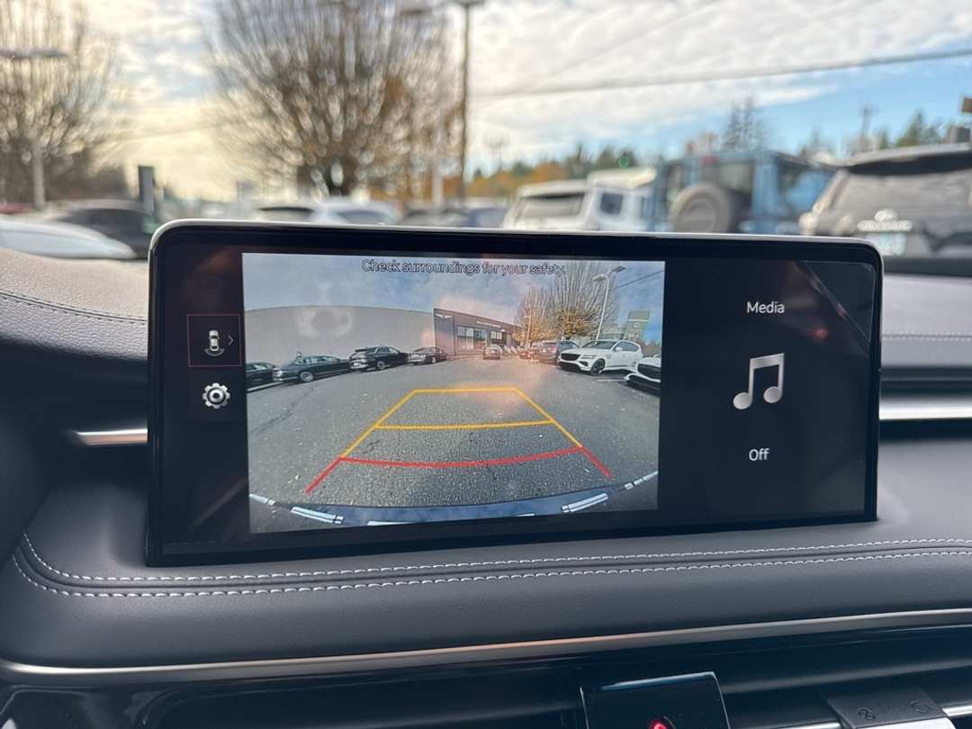 2026 Genesis G70 2.5T - Image 40