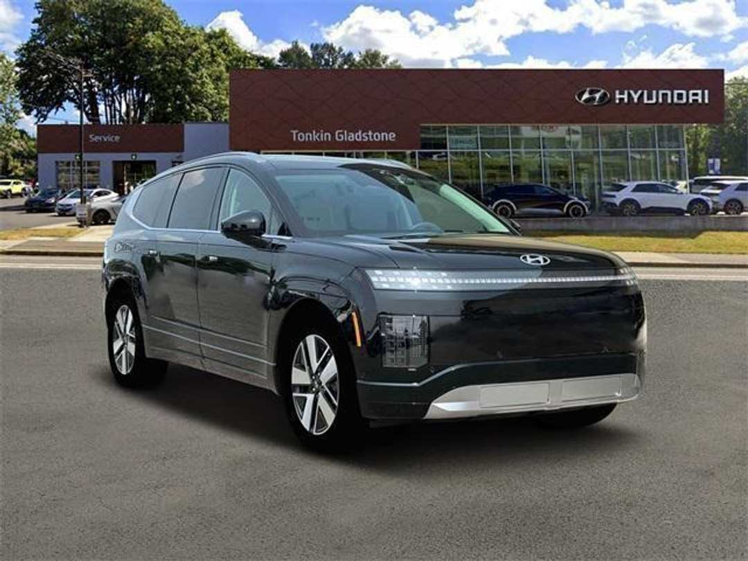 2026 Hyundai Ioniq 9 SEL - Image 11